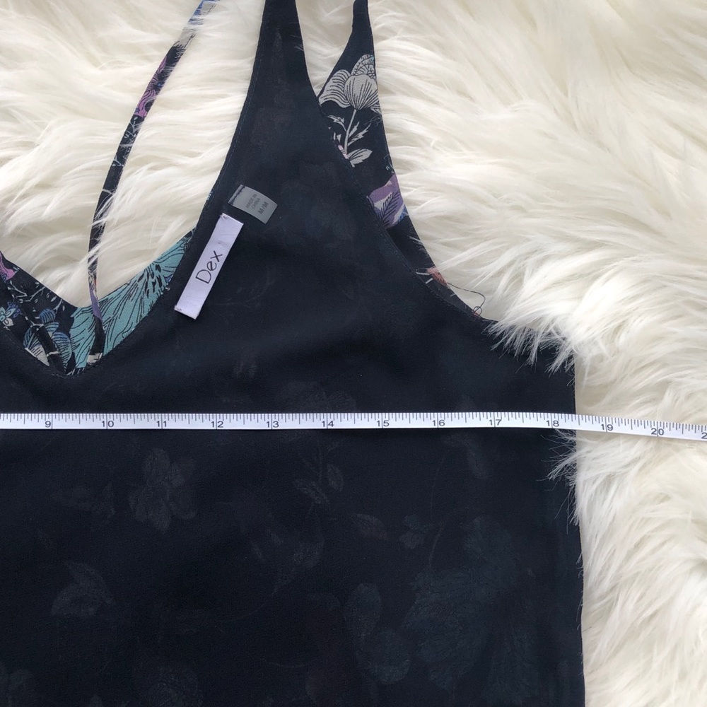 🌸 3 for $12 Sleeveless Medium floral shirt - Picture 2 of 8